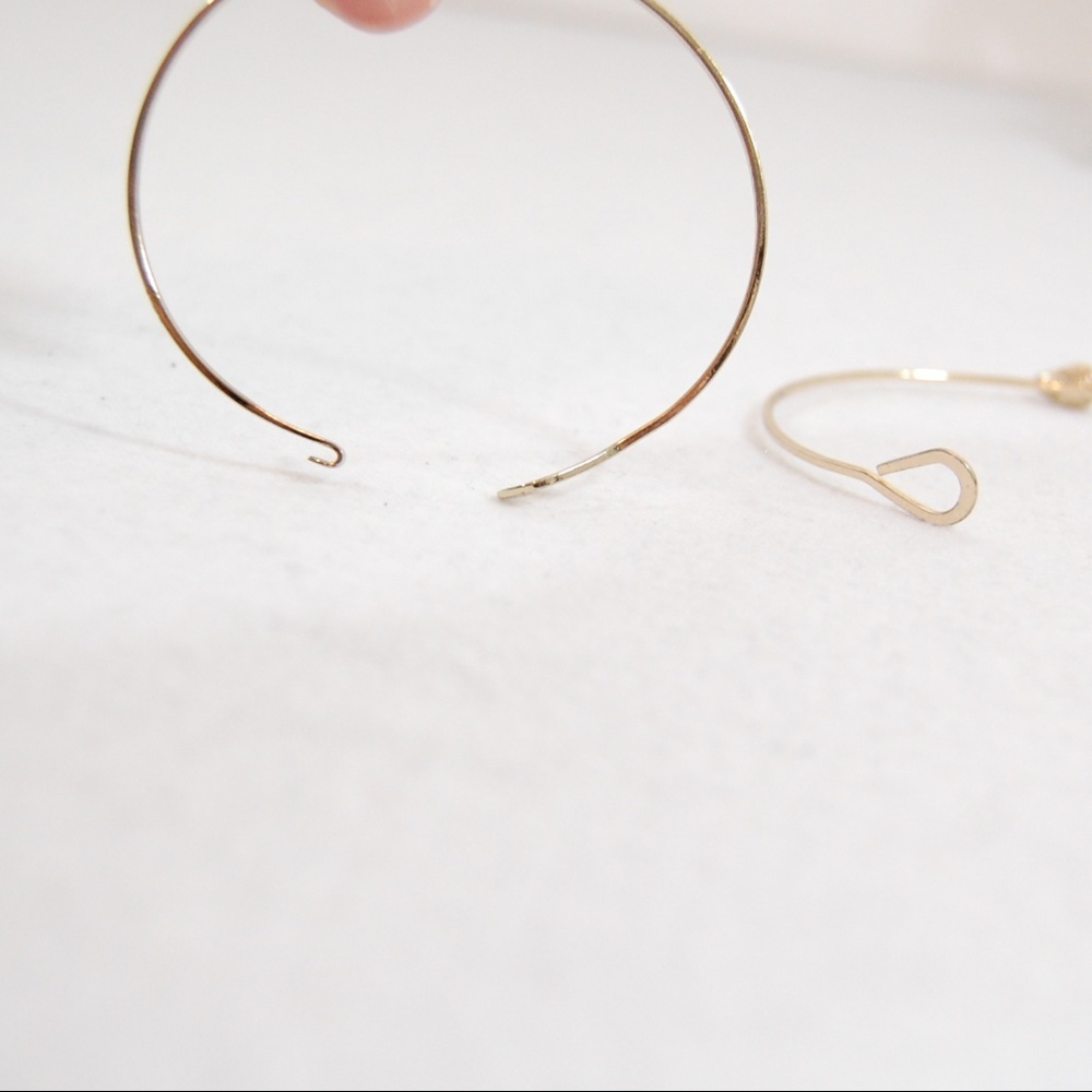 SET of 2 gold bangle bracelets - Picture 6 of 6